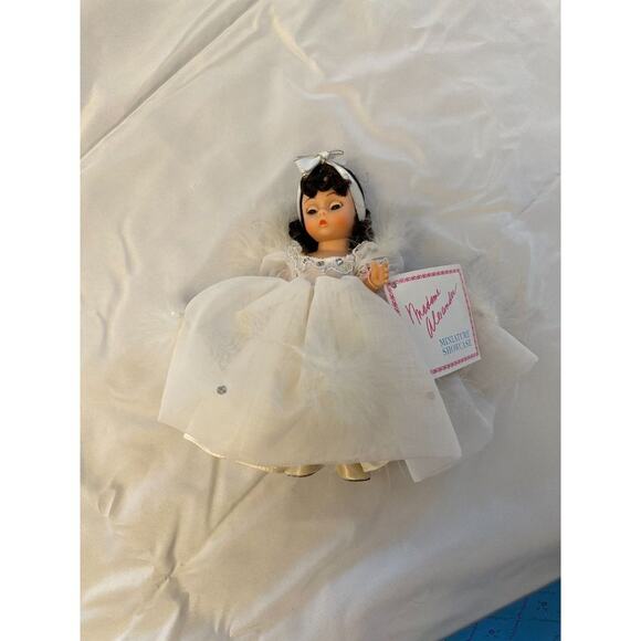 Vintage‎ Madame Alexander Snow White Doll #495, - Picture 3 of 5